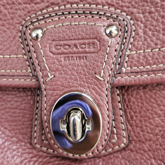 Coach Pebbled Leather Turnlock Wristlet Clutch Dusty Rose - Picture 4 of 11
